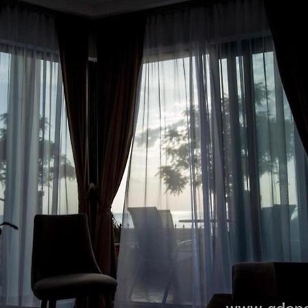 Delux Apartmani Dobra Voda Bagian luar foto